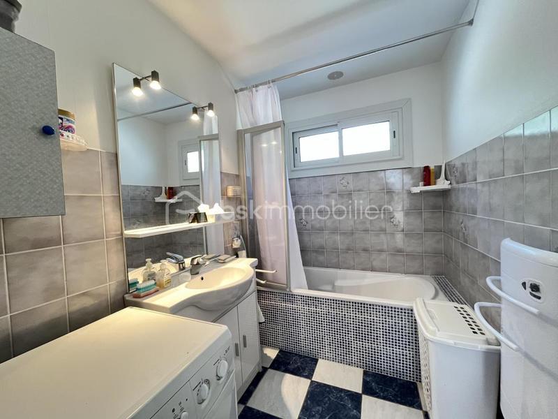 Maison traditionnelle - 142 m² - 5 pièces