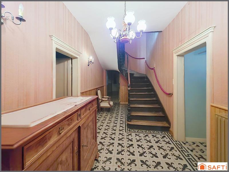 Maison - 180 m² - 6 pièces