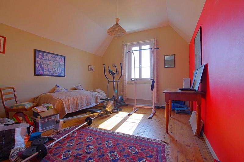 Maison - 286 m² - 9 pièces