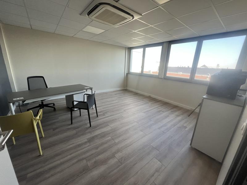 Bureau - 24 m² - 1 pièce