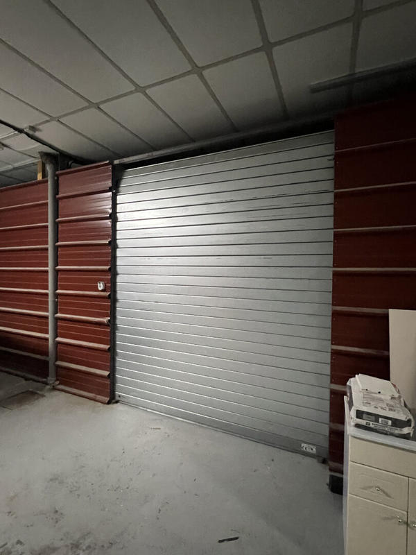 Local d'activités - 84 m²