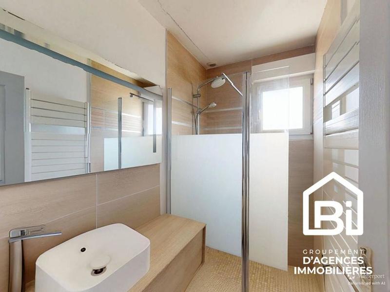 Maison - 136 m² - 7 pièces