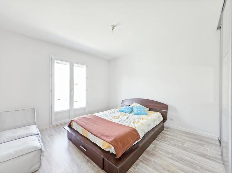 Maison - 137 m² - 6 pièces