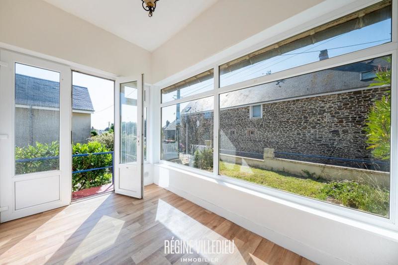 Maison - 93 m² - 5 pièces