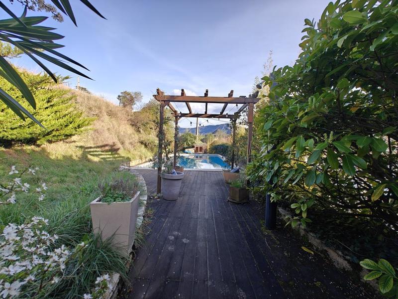 Villa - 200 m² - 8 pièces