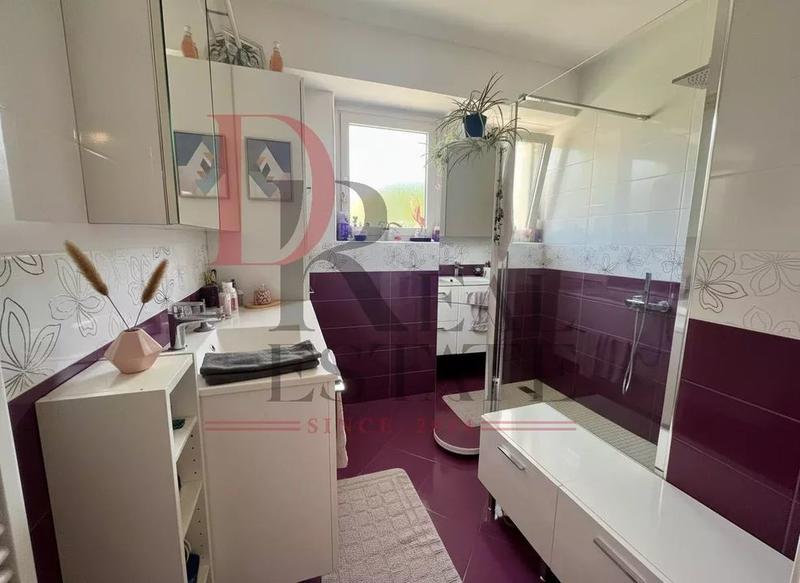 Appartement - 93 m² - 4 pièces
