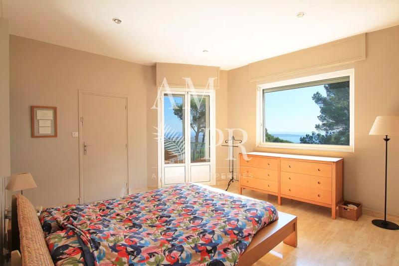 Villa - 236 m² - 7 pièces