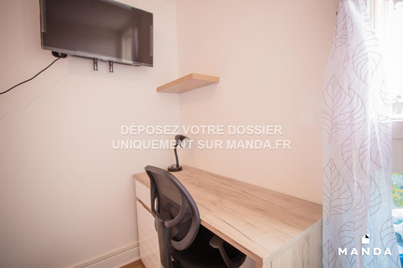Chambre - 11 m² - 4 pièces