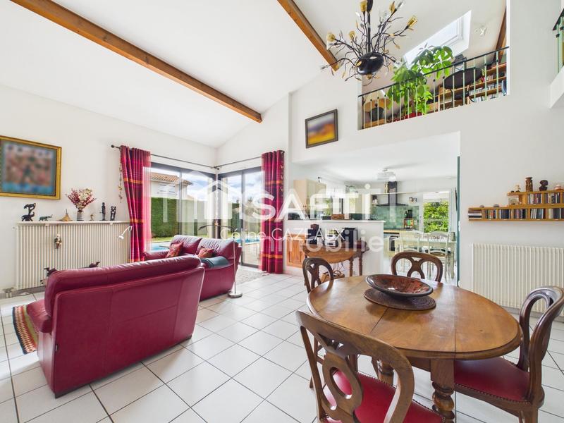 Maison - 152 m² - 6 pièces