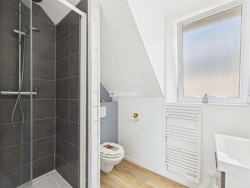 Maison traditionnelle - 96 m² - 6 pièces