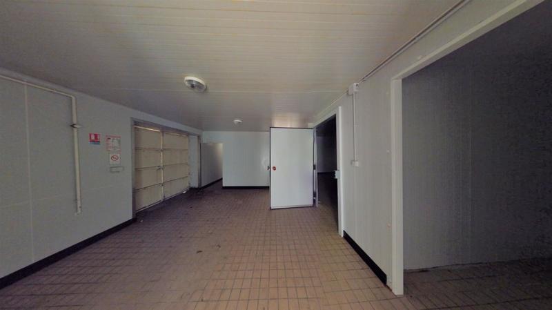 Maison - 342 m² - 2 pièces