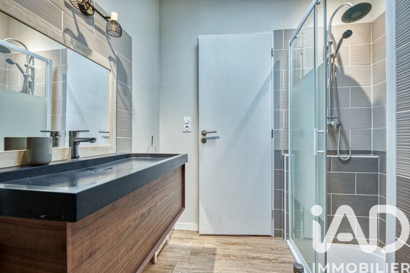 Maison - 299 m² - 11 pièces