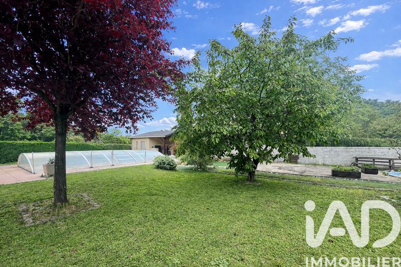 Maison - 179 m² - 8 pièces