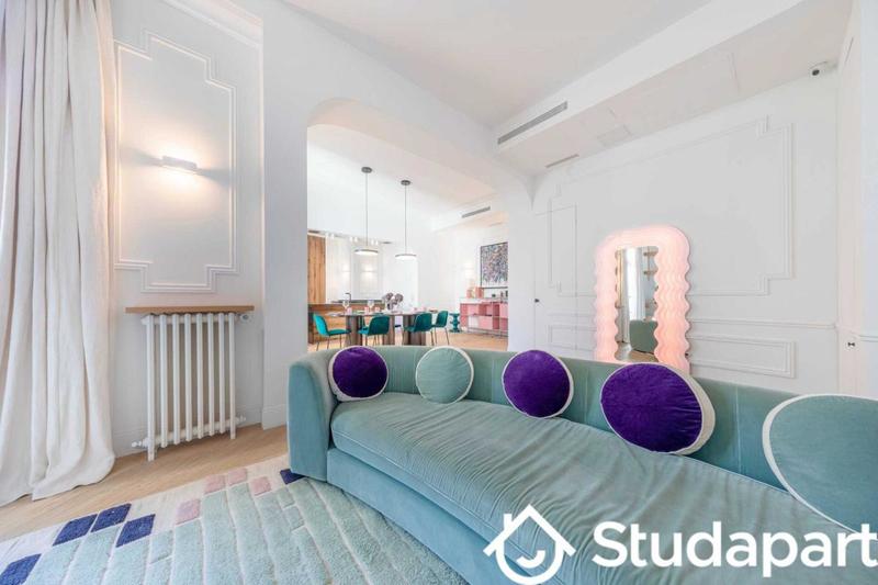 Appartement - 160 m² - 5 pièces