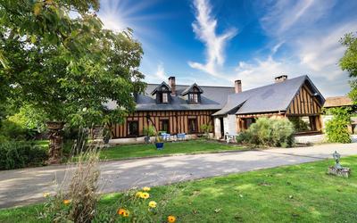 Maison - 180 m² - 6 pièces