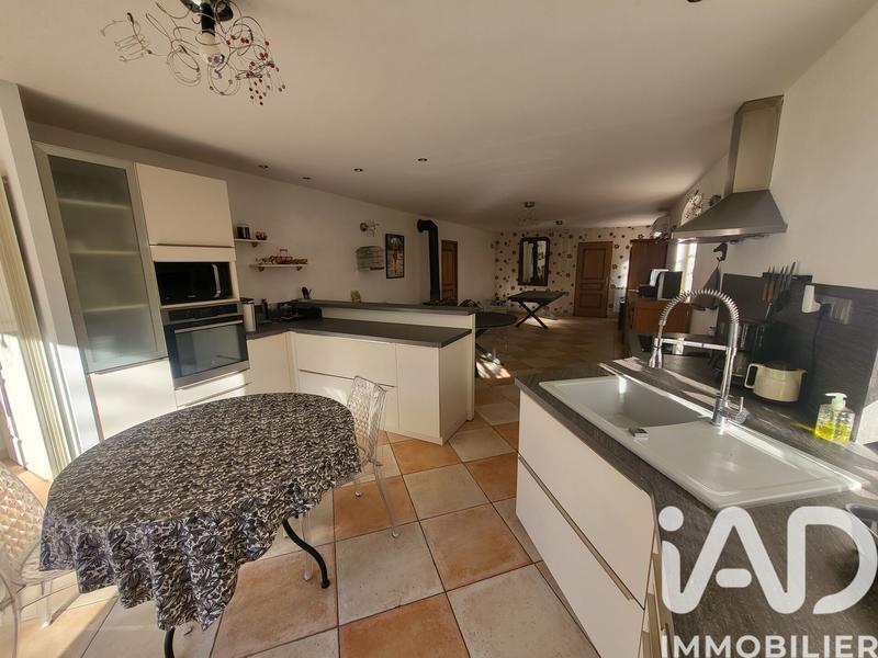 Appartement - 99 m² - 4 pièces