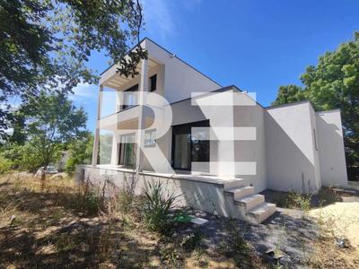 Maison - 117 m² - 4 pièces