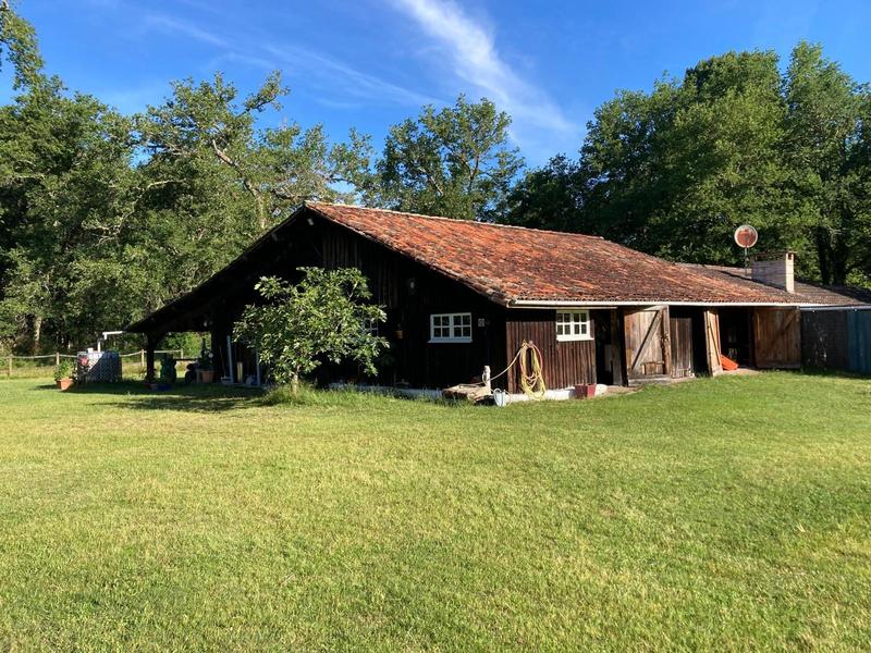 Maison - 220 m² - 7 pièces