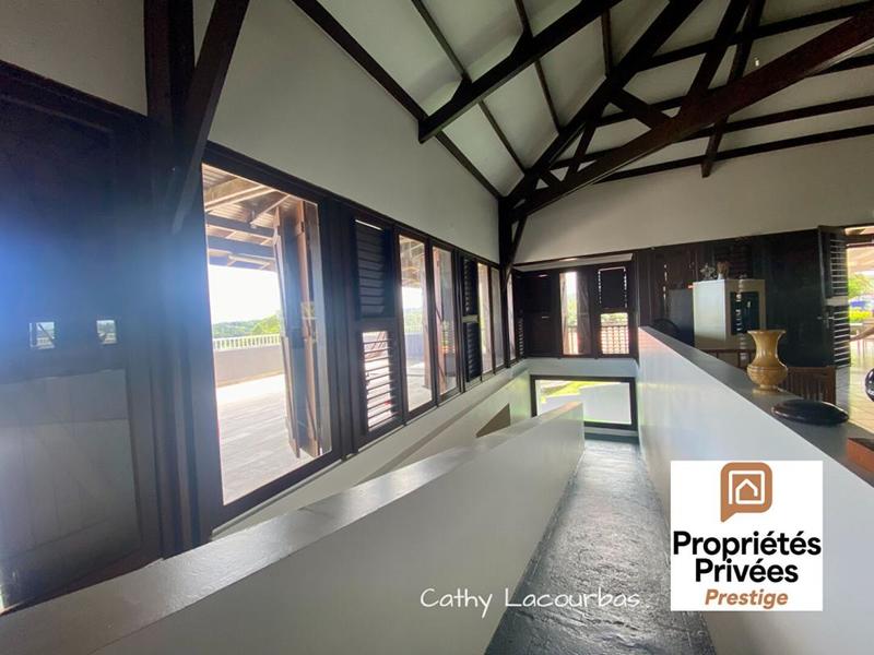 Villa - 276 m² - 8 pièces