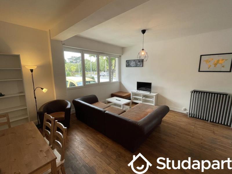 Chambre - 70 m² - 1 pièce