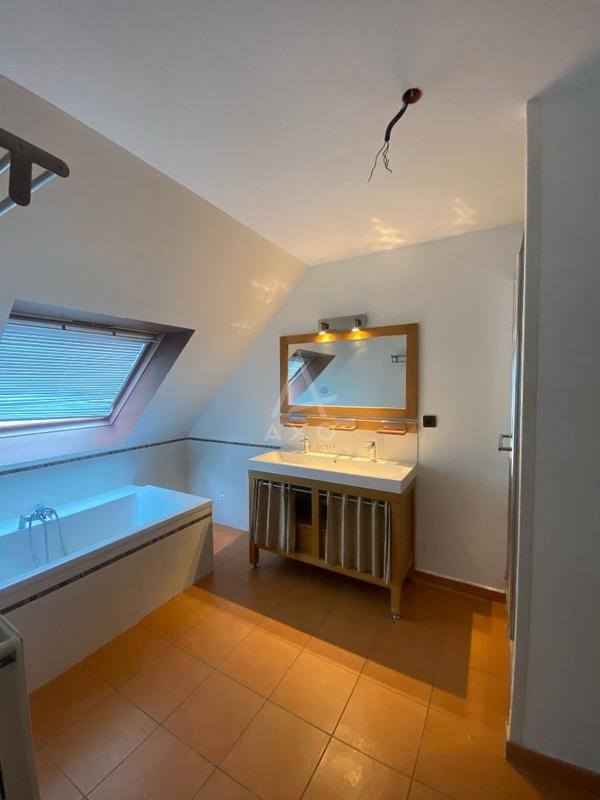 Maison - 127 m² - 5 pièces