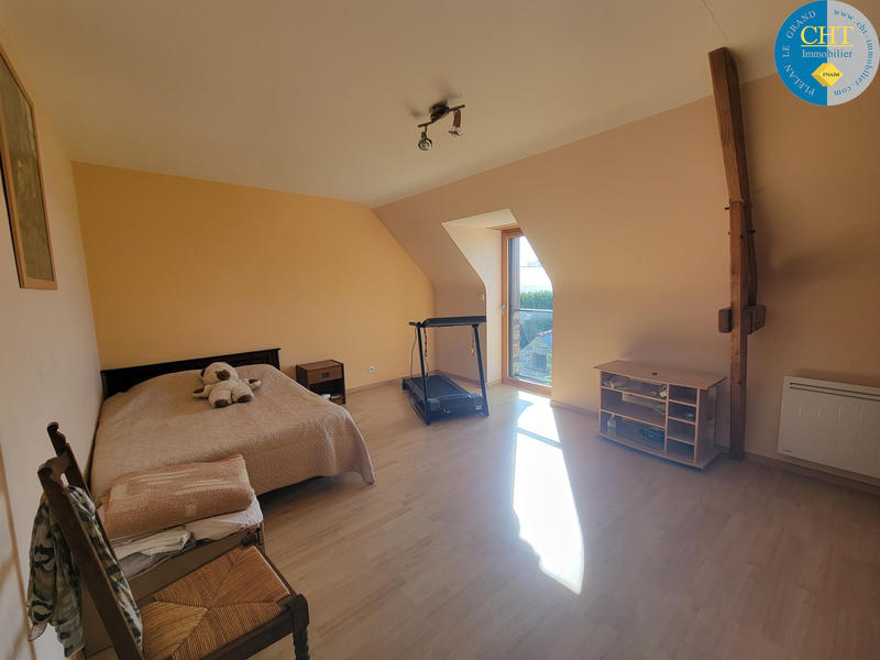 Maison - 1 820 m² - 6 pièces