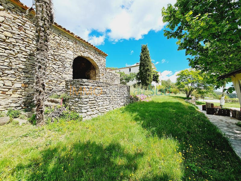 Mas - 280 m² - 13 pièces