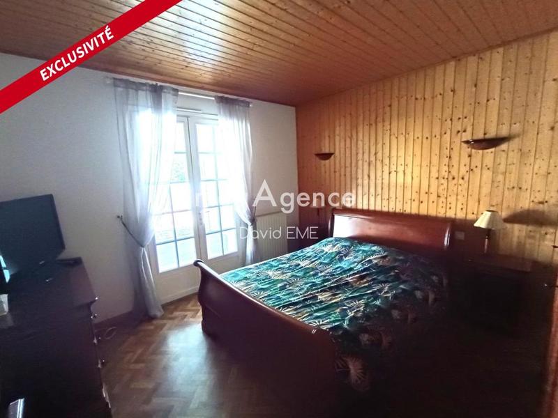 Maison traditionnelle - 131 m² - 6 pièces