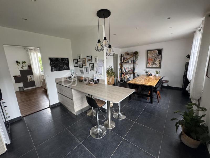 Maison - 160 m² - 5 pièces