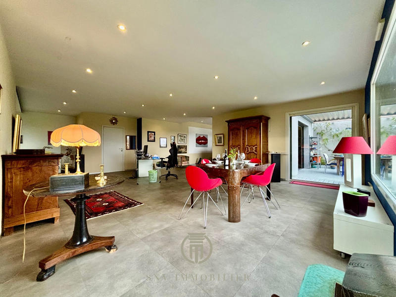 Villa - 200 m² - 7 pièces