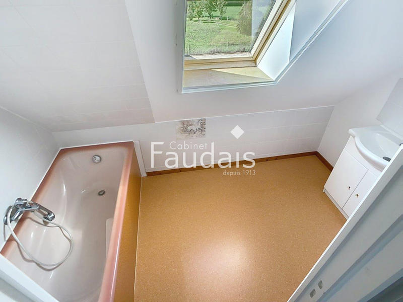 Maison - 164 m² - 9 pièces