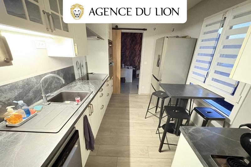 Maison - 151 m² - 8 pièces
