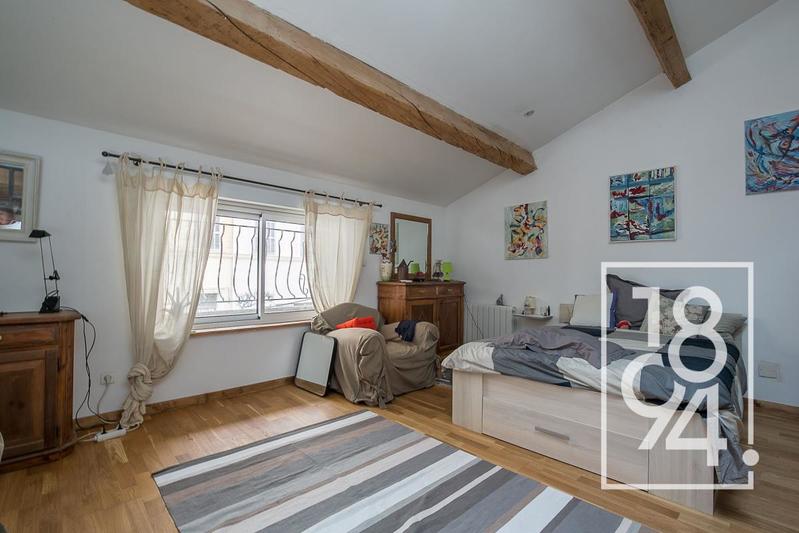 Appartement - 92 m² - 3 pièces