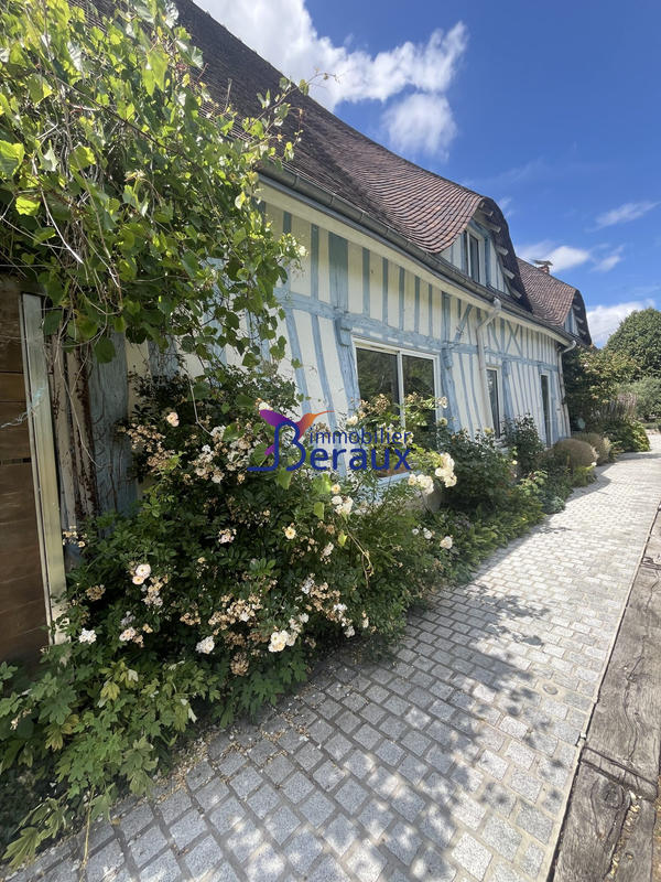 Maison - 327 m² - 10 pièces