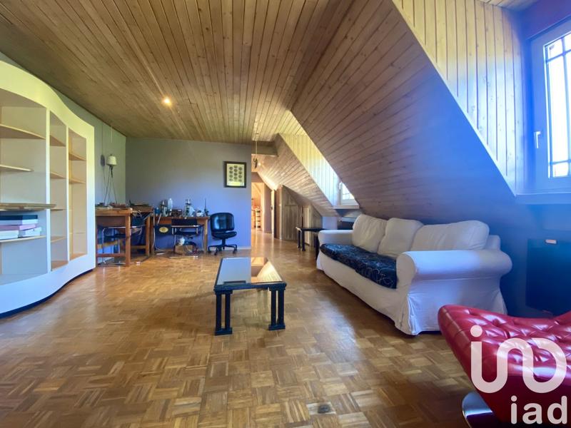 Maison - 217 m² - 8 pièces