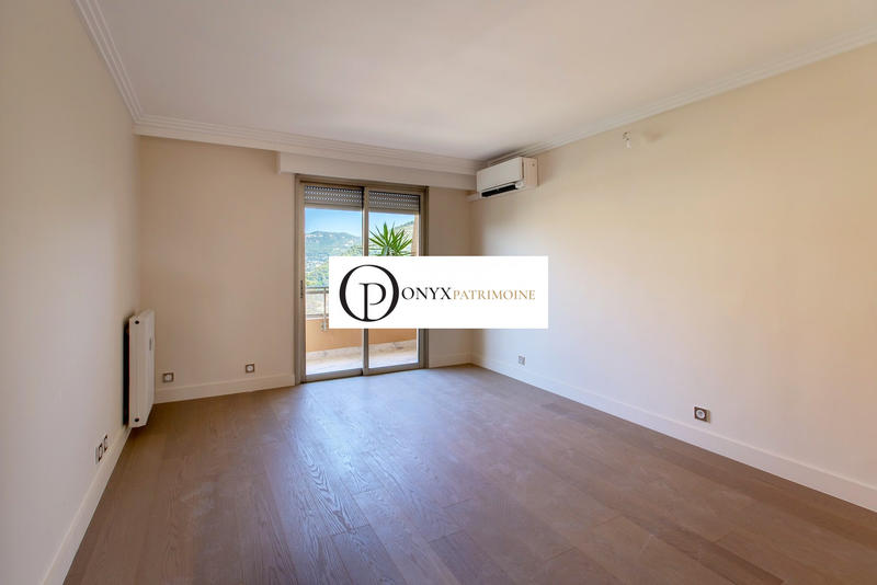 Appartement - 153 m² - 4 pièces