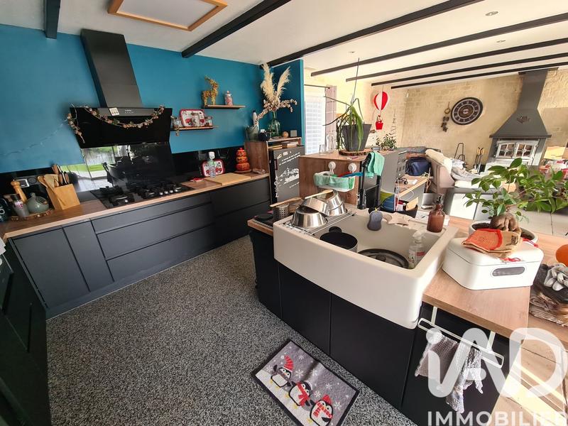 Maison - 213 m² - 9 pièces