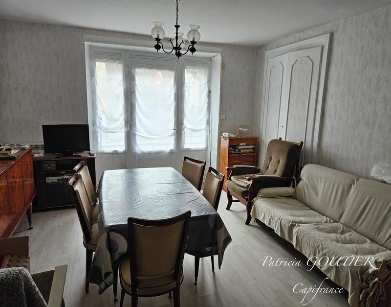 Immeuble - 217 m² - 14 pièces