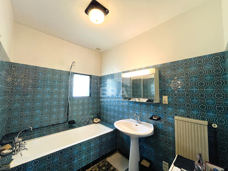 Maison - 245 m² - 7 pièces