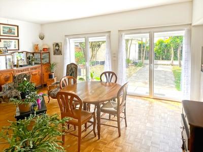 Maison - 189 m² - 6 pièces