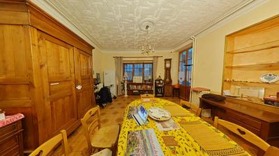 Maison - 200 m² - 7 pièces