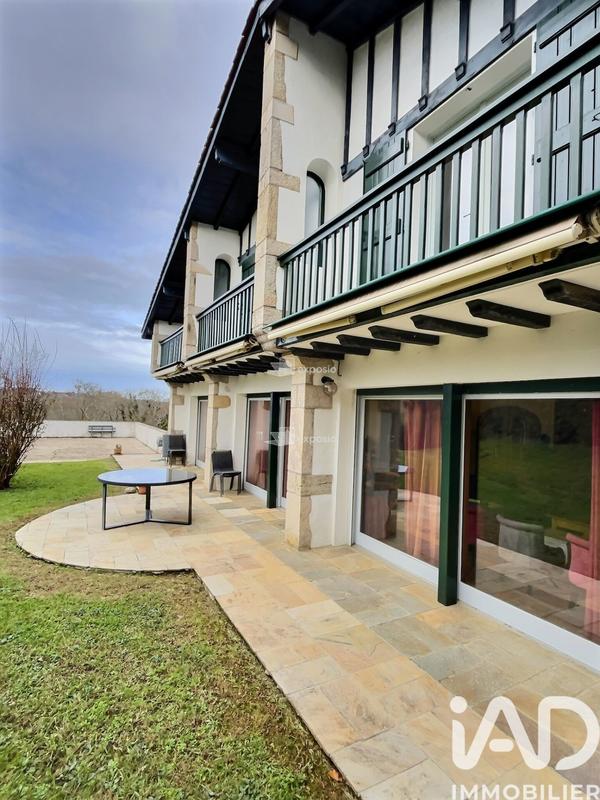 Maison de maîtres - 300 m² - 10 pièces