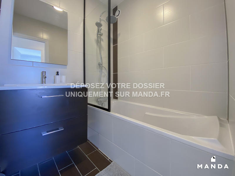 Chambre - 10 m² - 7 pièces