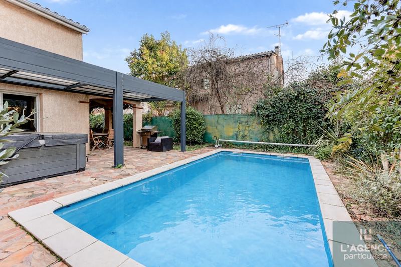 Maison - 159 m² - 5 pièces