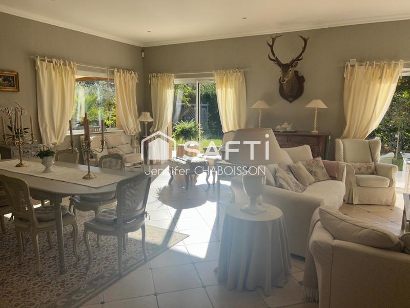 Maison - 163 m² - 4 pièces