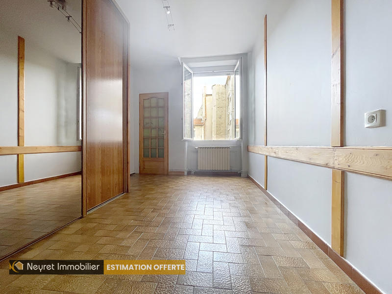 Appartement - 75 m² - 4 pièces