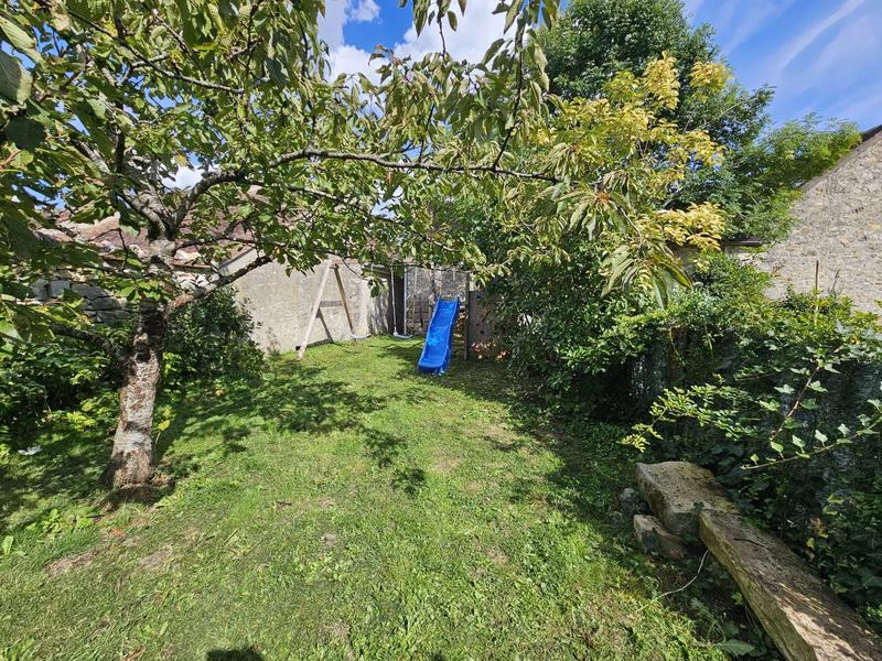 Maison traditionnelle - 180 m² - 9 pièces