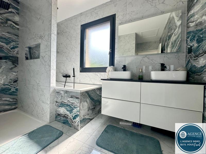 Maison - 107 m² - 5 pièces