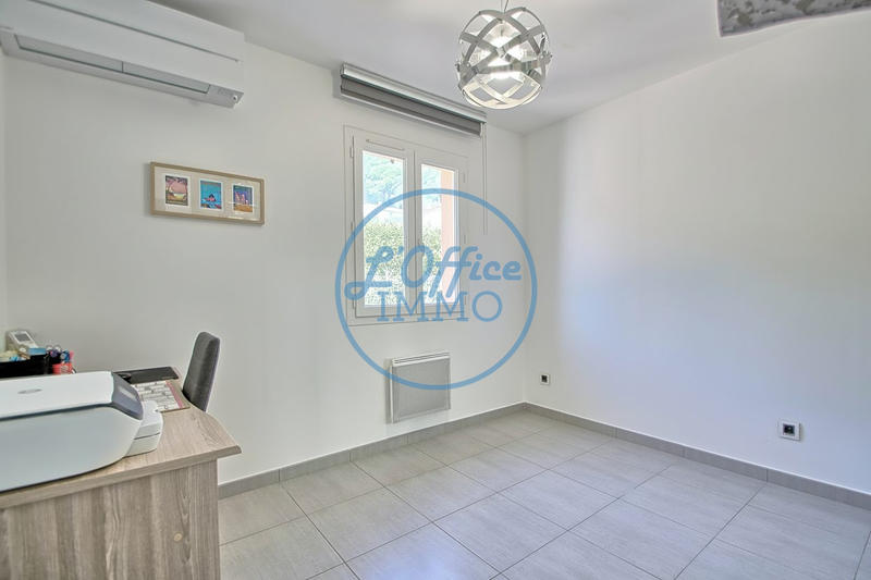 Maison traditionnelle - 97 m² - 4 pièces