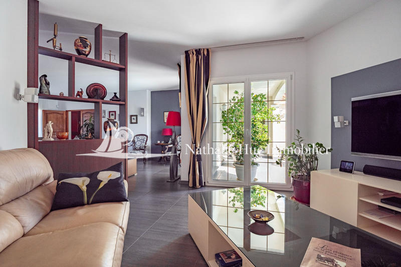 Maison - 204 m² - 7 pièces